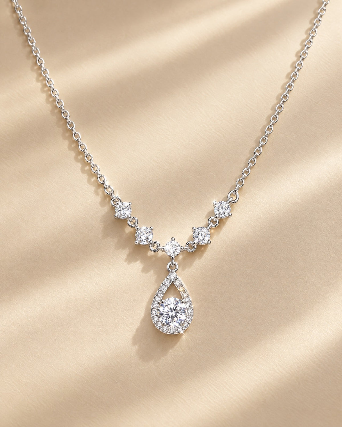 Mermaid's Tear Teardrop Necklace in 925 sterling silver - Glimvora
